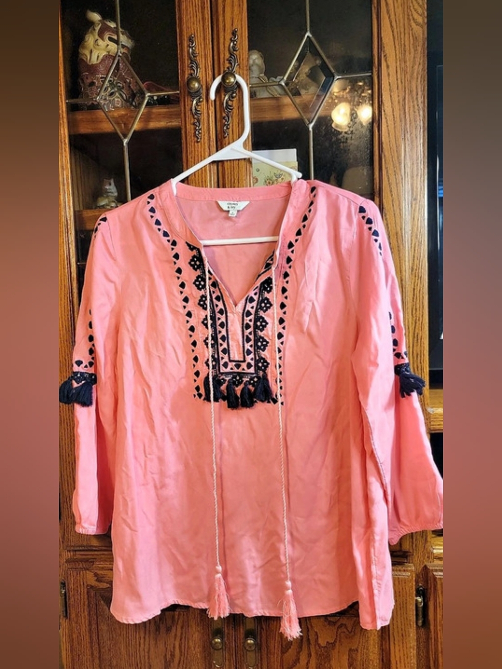 Crown & Ivy Embroidered Tunic in Pink & Black Size Medium